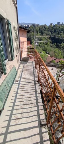 Rota Imagna in tranquillo e soleggiato borgo storico, porzione di casa con appezzamenti di terreno Rota d'Imagna