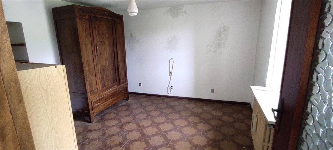 Sant’Omobono Terme vendesi ampia porzione di casa con cortile e giardino Sant'Omobono Terme