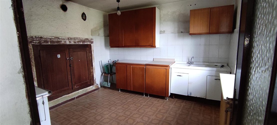 Sant’Omobono Terme vendesi ampia porzione di casa con cortile e giardino Sant'Omobono Terme