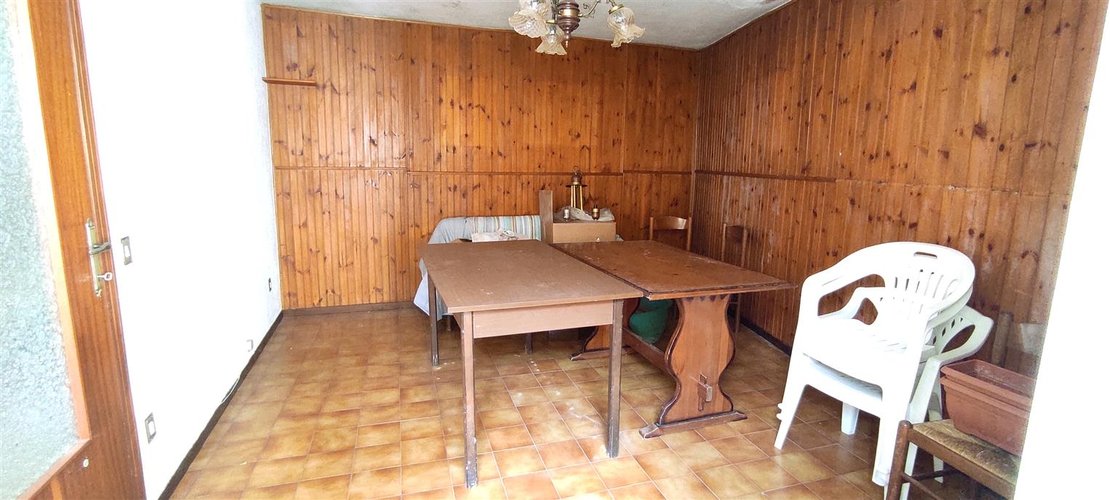 Sant’Omobono Terme vendesi ampia porzione di casa con cortile e giardino Sant'Omobono Terme