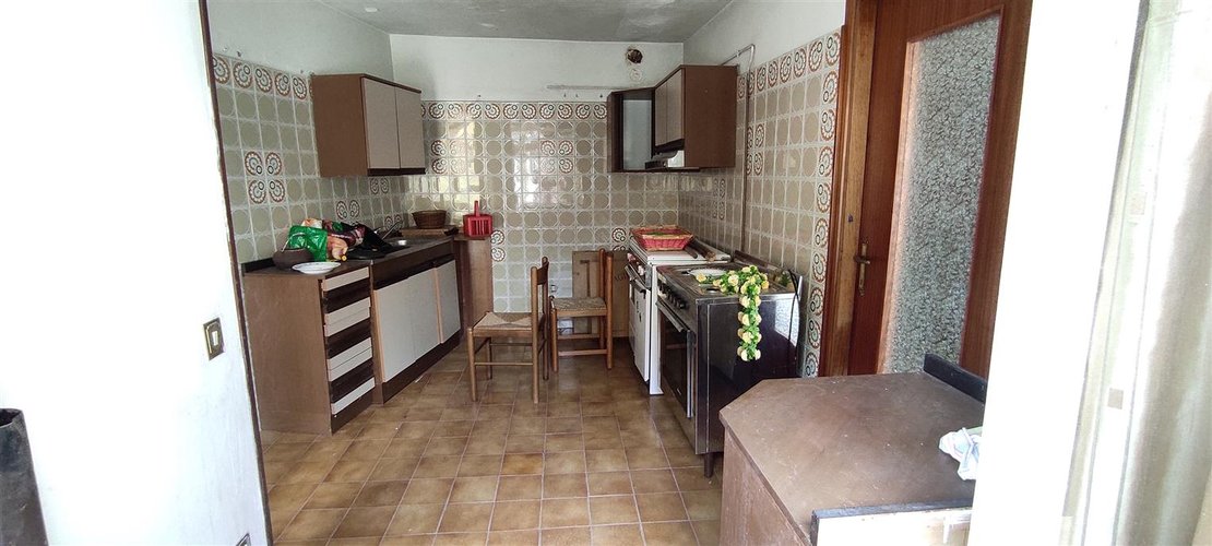 Sant’Omobono Terme vendesi ampia porzione di casa con cortile e giardino Sant'Omobono Terme