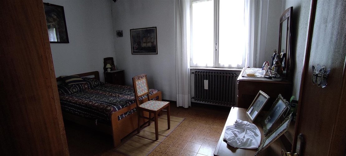 Sant’Omobono Terme vendesi ampia porzione di casa con cortile e giardino Sant'Omobono Terme