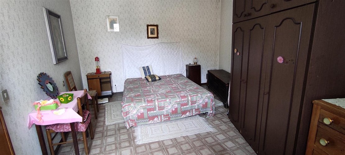 Sant’Omobono Terme vendesi ampia porzione di casa con cortile e giardino Sant'Omobono Terme