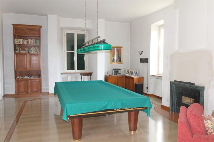 Villa d'epoca con dependance e giardino privato centro Bulciago(LC) Bulciago