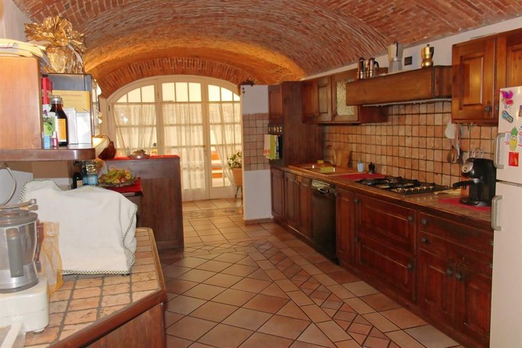 Villa d'epoca con dependance e giardino privato centro Bulciago(LC) Bulciago