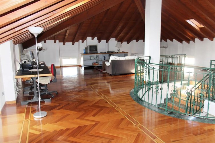 Villa d'epoca con dependance e giardino privato centro Bulciago(LC) Bulciago