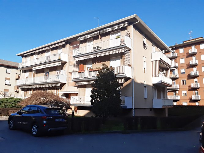 bella zona residenziale spazioso quadrilocale Bergamo