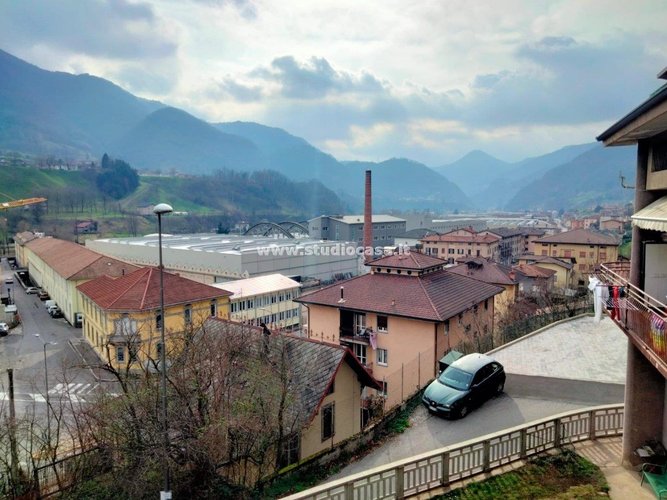 CENTRALE E LUMINOSISSIMA! Zogno