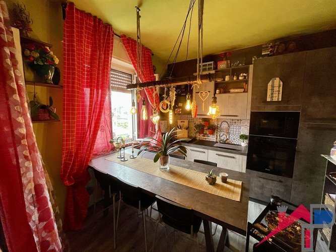 Ampio quadrilocale ristrutturato Cisano Bergamasco