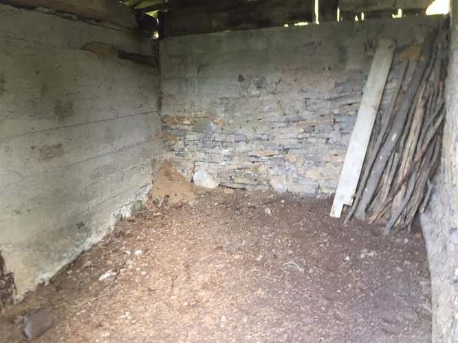 Taleggio, immerso nel verde, introvabile rustico indipendente con godibilissimo terreno a prato Taleggio