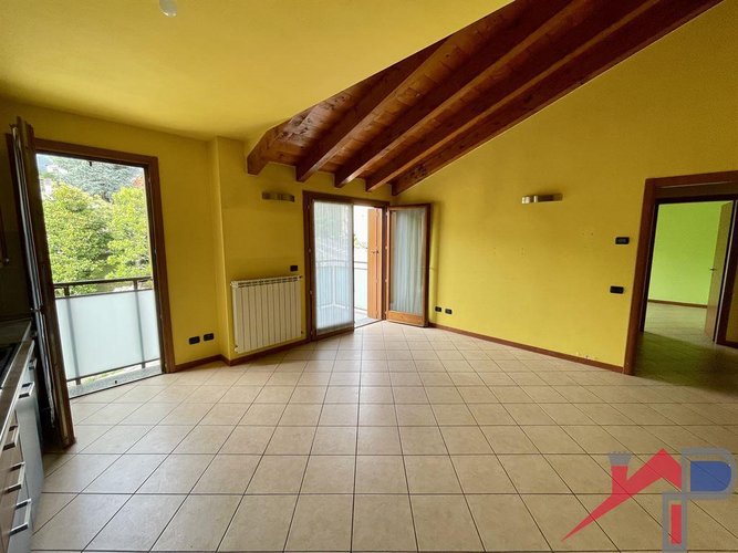 Caprino bilocale con box