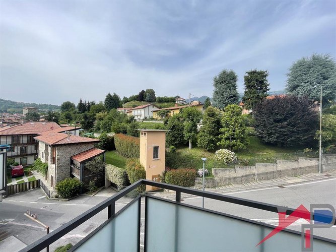 Caprino bilocale con box Caprino Bergamasco