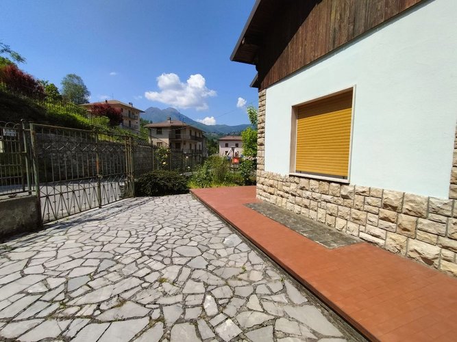 SANT'OMOBONO TERME CASA PLURIFAMILIARE Sant'Omobono Terme