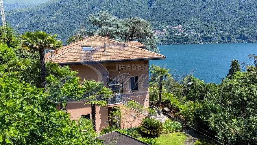 Villa singola Carate Urio