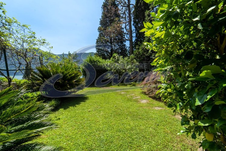 Villa singola Carate Urio