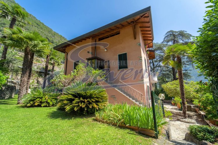 Villa singola Carate Urio
