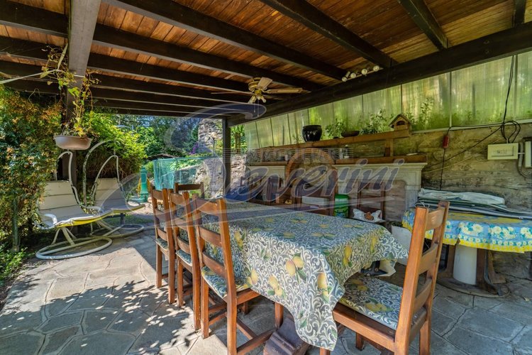 Villa singola Carate Urio