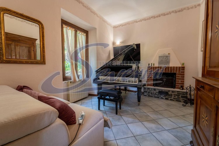 Villa singola Carate Urio