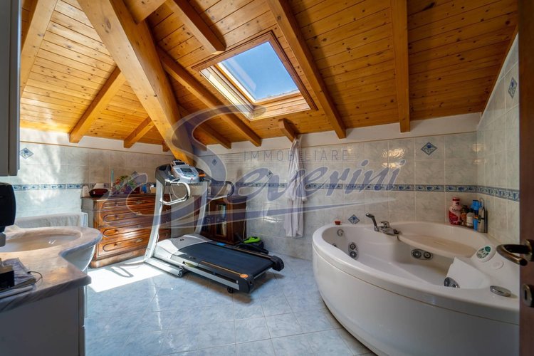 Villa singola Carate Urio