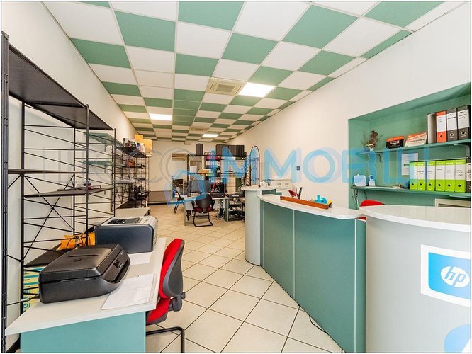 NEGOZIO VICINANZE CENTRO