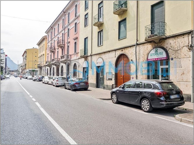 NEGOZIO VICINANZE CENTRO Lecco