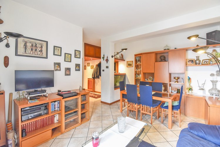 17/23 Appartamento in vendita Como