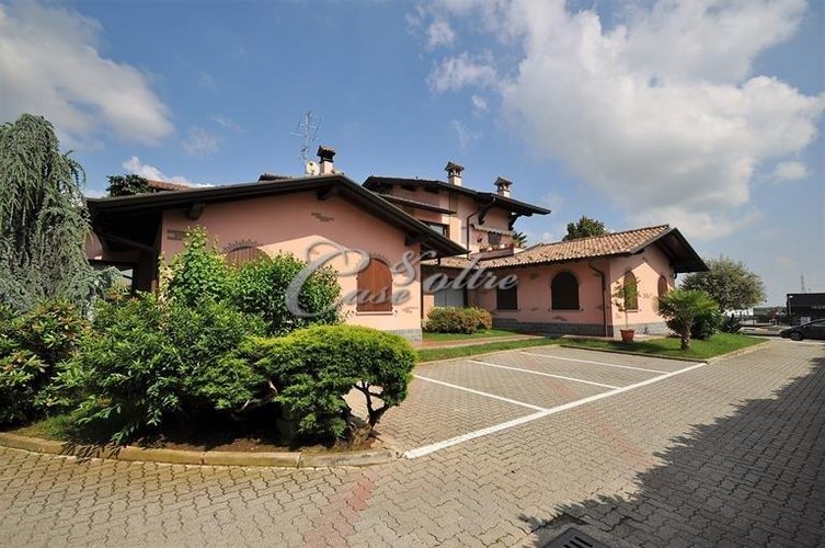 Locale Commerciale Cermenate