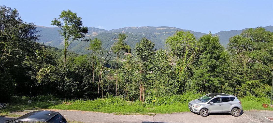 Rota Imagna, in tranquilla contrada, ma comoda ai servizi, villetta bifamiliare con giardino privato Rota d'Imagna