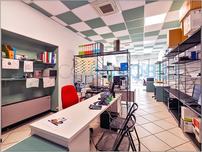 NEGOZIO VICINANZE CENTRO Lecco