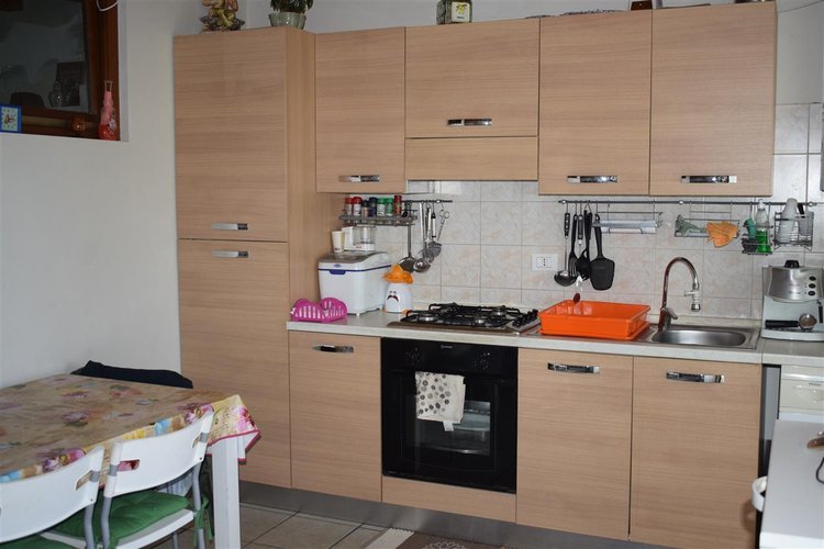 Cornalba vicino parco giochi, vero gioiello, indipendente ottimo alloggio con camino e posto auto Cornalba