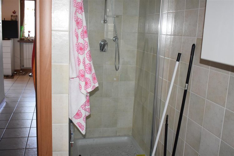 Cornalba vicino parco giochi, vero gioiello, indipendente ottimo alloggio con camino e posto auto Cornalba