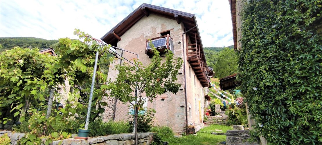 Brumano deliziosa porzione di casa abitabile + rustico + terreno agricolo Brumano