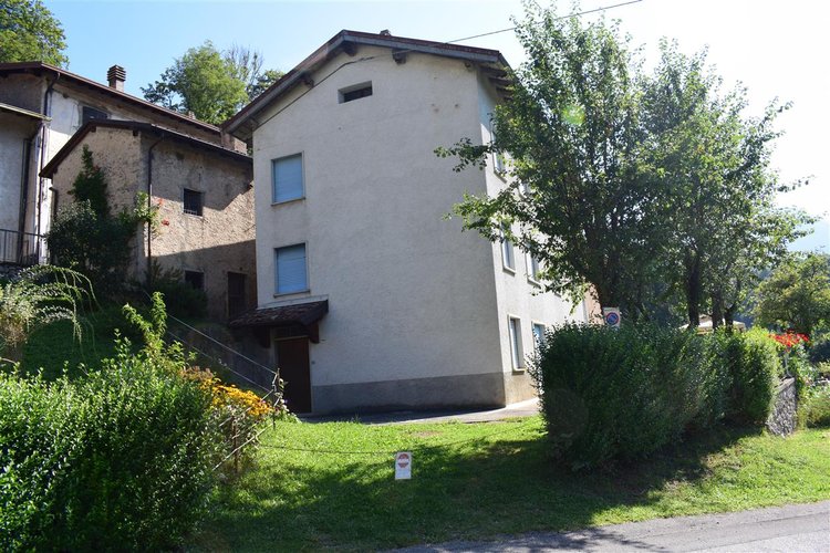 Oltre il Colle-Zorzone mt. 1000 affare panoramicissimo trilocale Oltre il Colle