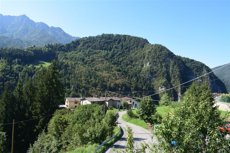 Oltre il Colle-Zorzone mt. 1000 affare panoramicissimo trilocale Oltre il Colle