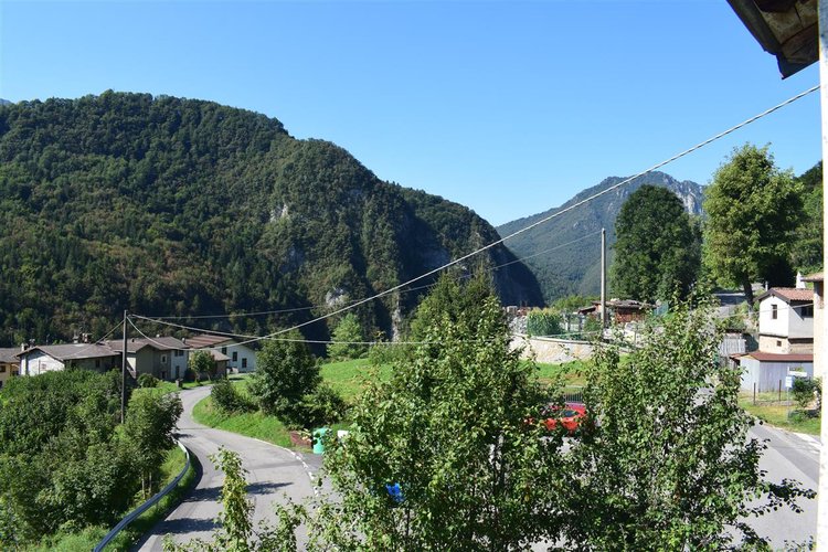 Oltre il Colle-Zorzone mt. 1000 affare panoramicissimo trilocale Oltre il Colle