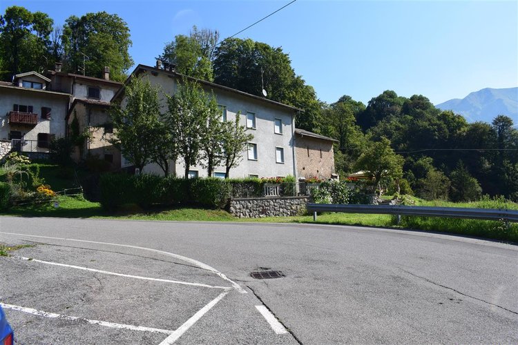 Oltre il Colle-Zorzone mt. 1000 affare panoramicissimo trilocale Oltre il Colle