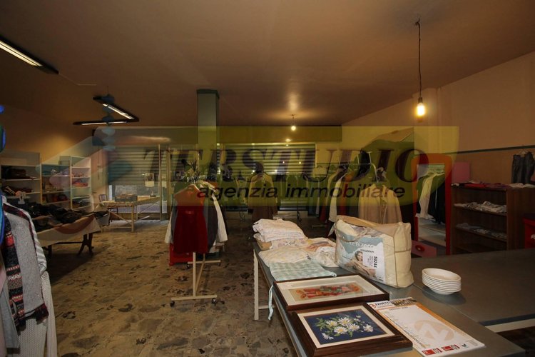 Locale Commerciale Mapello