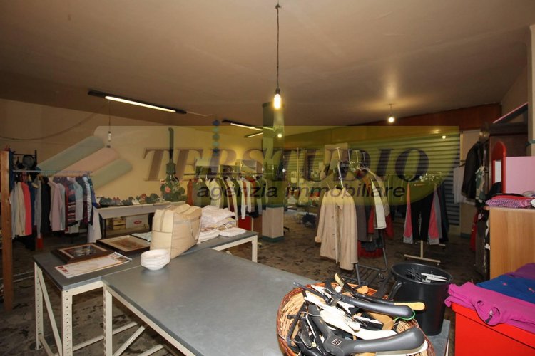 Locale Commerciale Mapello