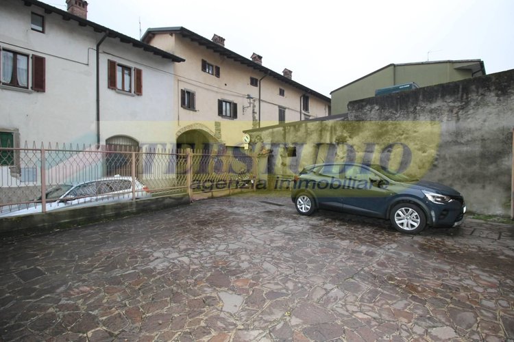 Locale Commerciale Mapello