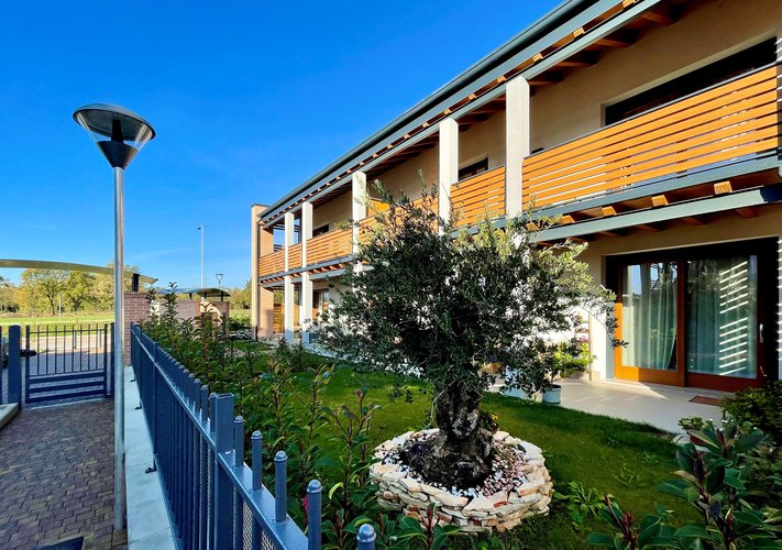 Trilocale con giardino e box doppio