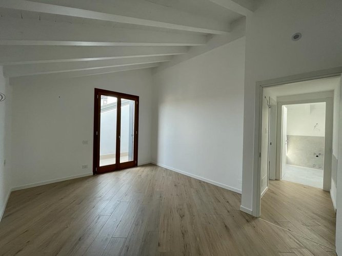 Trilocale con giardino e box doppio Madone
