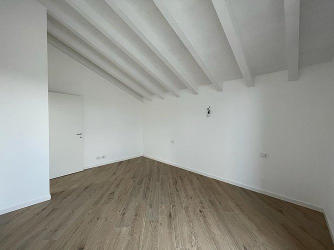 Trilocale con giardino e box doppio Madone