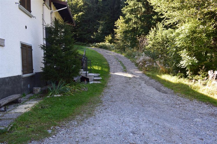 Oltre il Colle Zambla Alta, immerso nel verde, ottimo e ampio trilocale mansardato con cantina Oltre il Colle