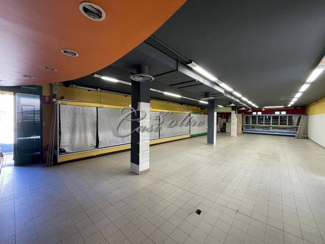 Locale Commerciale Carimate