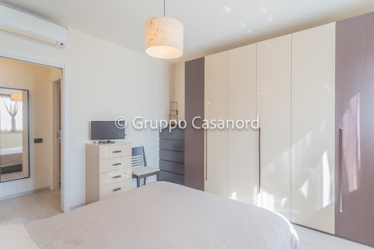 2 locali con taverna, portico e giardino - Box Brembate