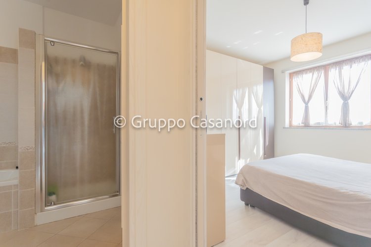 2 locali con taverna, portico e giardino - Box Brembate