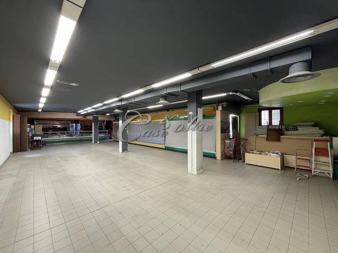 Locale Commerciale Carimate