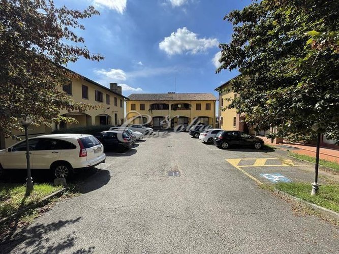 Locale Commerciale Carimate