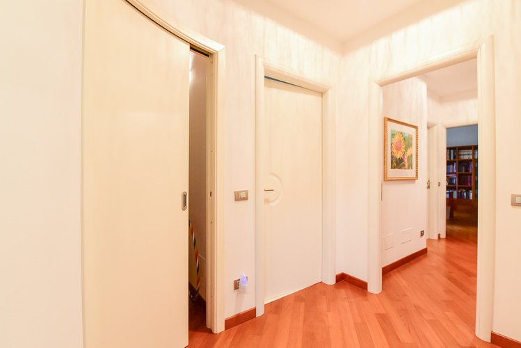 (16/23) Villa indipendente - Ponte Lambro Via Dalmazia Ponte Lambro