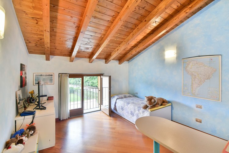 (16/23) Villa indipendente - Ponte Lambro Via Dalmazia Ponte Lambro